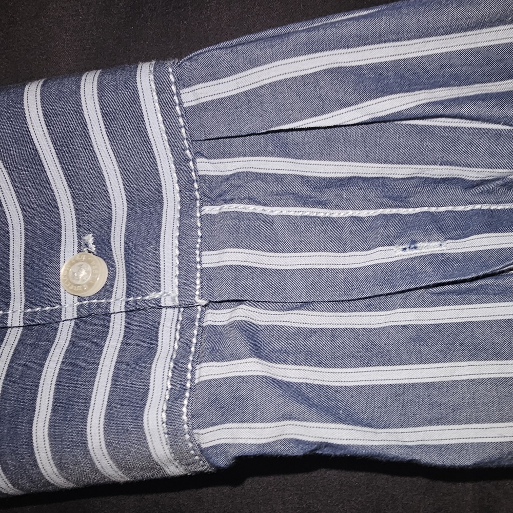 Button down Collared shirt- American Rag Medium - Picture 6 of 6